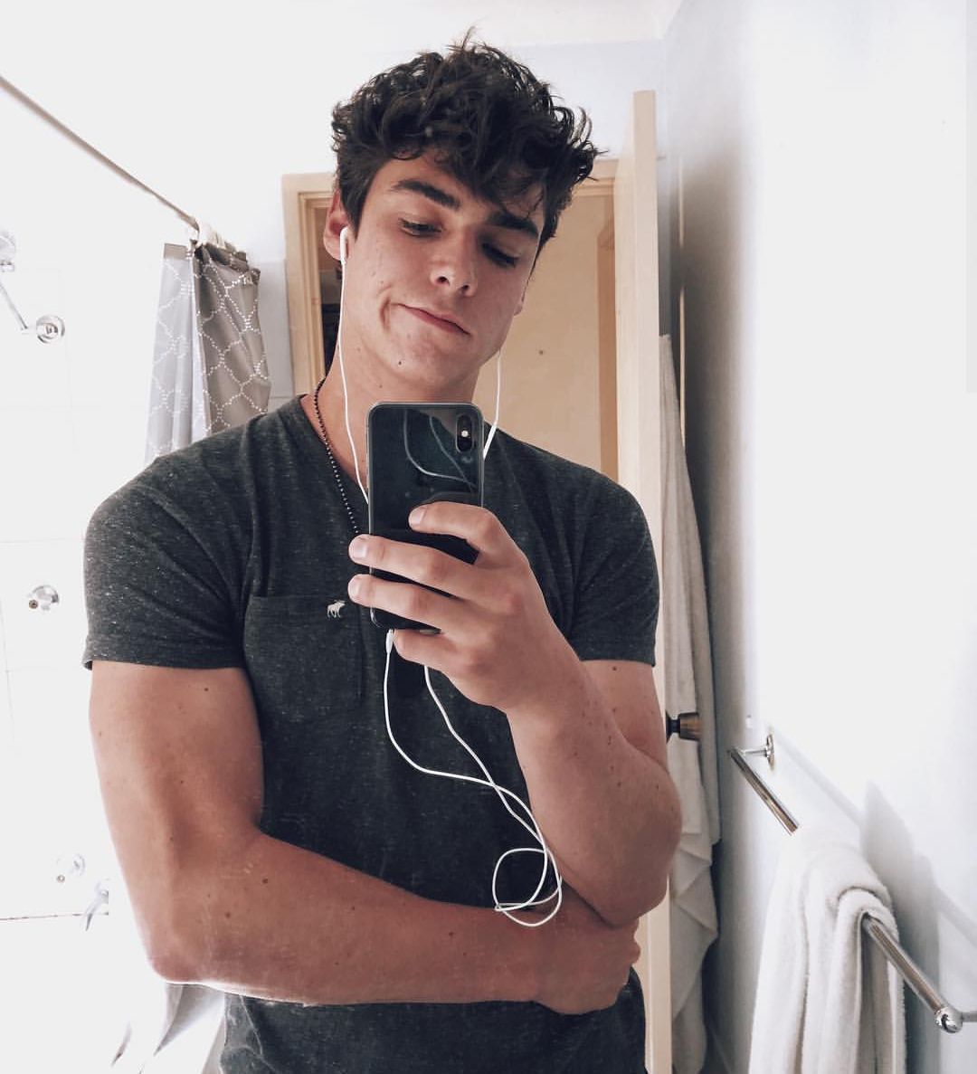 <strong>Jason L.</strong>